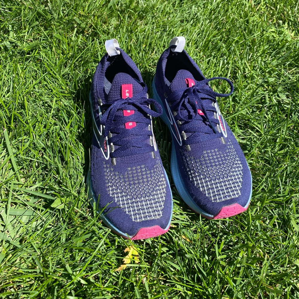 Brooks stealthfit levitate 6, size 7!